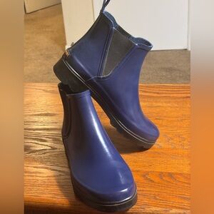 Polo Sport Chelsea Rubber Boots by Ralph Lauren .Thick Lug Soles. Woman’s Size 9